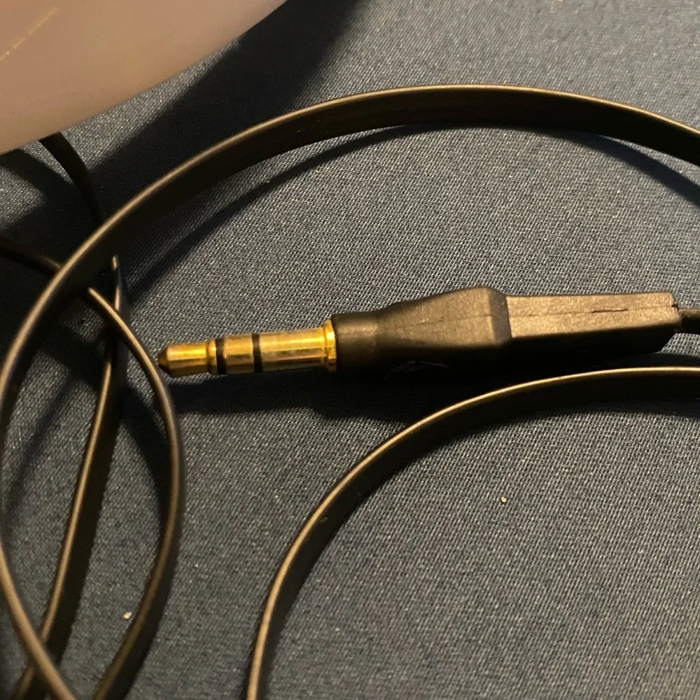 SkullCandy ☠️ Adjustable over the ear headphones - Picture 4 of 6